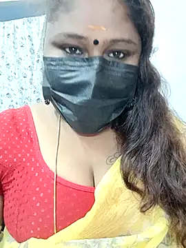 Snapshot of simran21 chatting on February 28, 2025, 5:37 pm simran21 online show from February 28, 2025, 5:37 pm