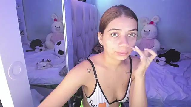 KittyKlum online show from December 5, 2025, 5:09 pm