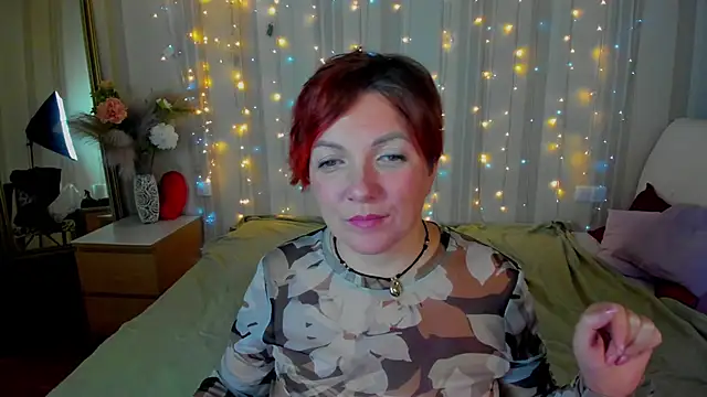 Katherine Fox online show from March 13, 2025, 10:10 pm