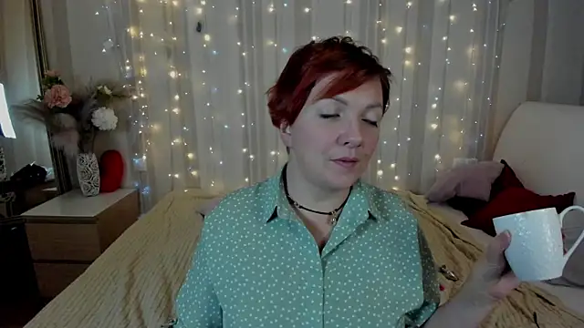 Katherine Fox online show from March 15, 2025, 3:37 pm