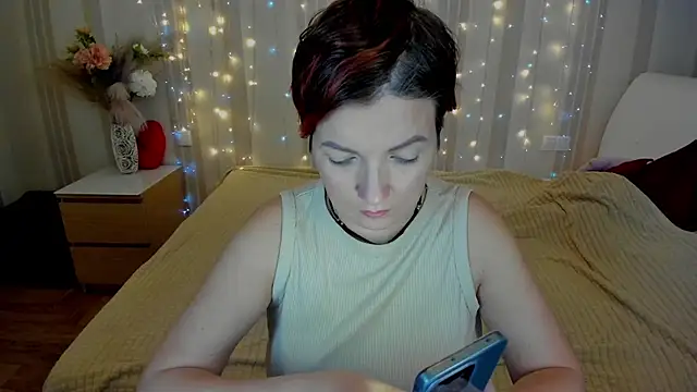 Katherine Fox online show from March 21, 2025, 8:17 am