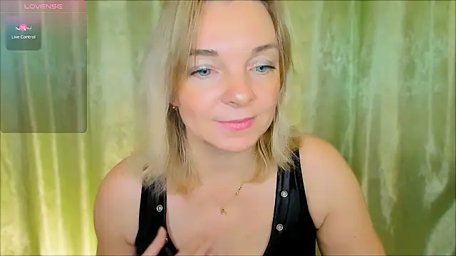 Regina  blue online show from December 2, 2024, 3:25 pm