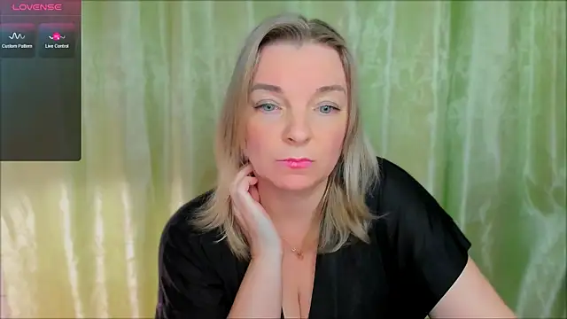 Regina  blue online show from March 22, 2025, 5:52 pm