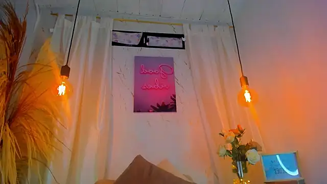 Natasha hartaman online show from February 2, 2025, 7:14 pm