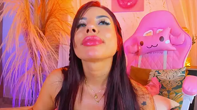 Natasha hartaman online show from February 6, 2025, 2:11 am