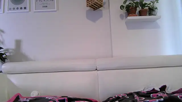 Snapshot of badblondebunny chatting on October 8, 2025, 8:50 pm badblondebunny online show from October 8, 2025, 8:50 pm