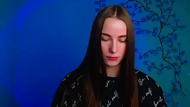 Eva Janee online show from February 4, 2026, 6:41 am