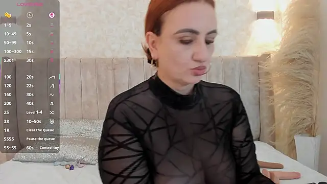 mia lourence online show from October 19, 2025, 11:44 am