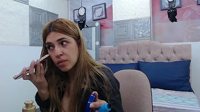 EvaaLovia1 online show from January 4, 2025, 2:25 pm