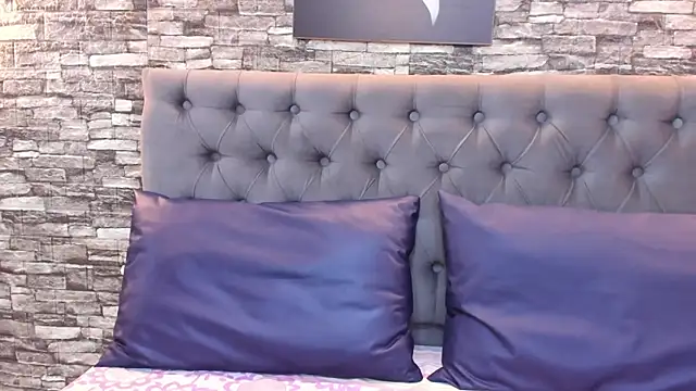 EvaaLovia1 online show from January 20, 2025, 5:27 pm