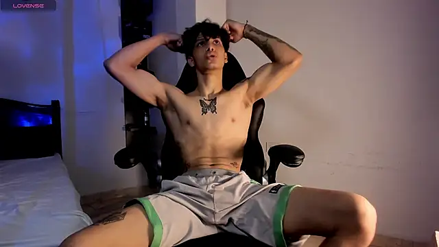 Snakebutterfly online show from March 9, 2025, 11:03 pm