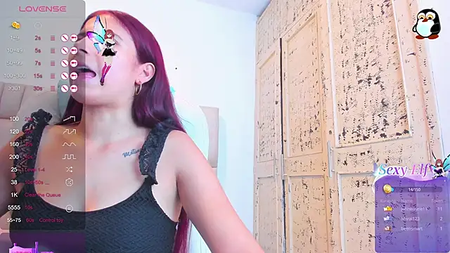 Snapshot of Dalila-1x chatting on January 27, 2025, 8:17 pm Dalila-1x online show from January 27, 2025, 8:17 pm