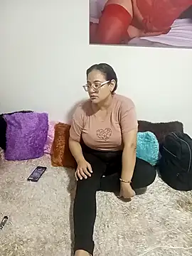 skarleth001 online show from December 28, 2024, 4:08 am