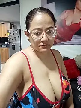 skarleth001 online show from January 10, 2025, 4:22 am
