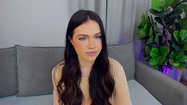 sexyangeloux online show from April 26, 2026, 8:06 pm