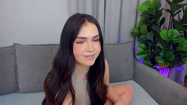sexyangeloux online show from April 28, 2026, 9:09 pm