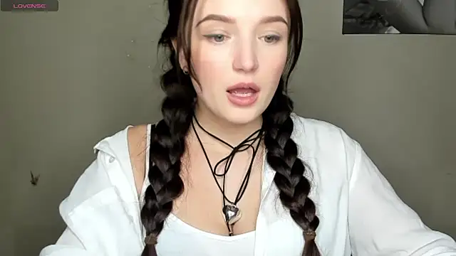 EvaaMillerr99 online show from December 16, 2024, 2:38 pm