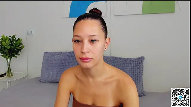 Snapshot of SelenaRousey chatting on July 4, 2026, 6:30 am SelenaRousey online show from July 4, 2026, 6:30 am
