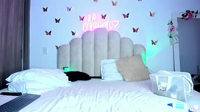 Snapshot of NaomiAsha chatting on October 23, 2025, 10:19 pm NaomiAsha online show from October 23, 2025, 10:19 pm