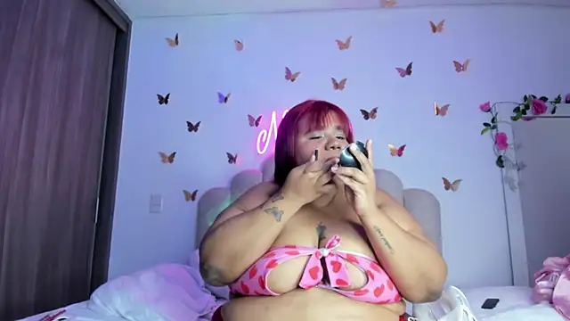 Snapshot of NaomiAsha chatting on November 2, 2025, 5:26 pm NaomiAsha online show from November 2, 2025, 5:26 pm