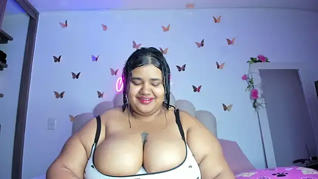 Snapshot of NaomiAsha chatting on December 17, 2025, 11:11 pm NaomiAsha online show from December 17, 2025, 11:11 pm