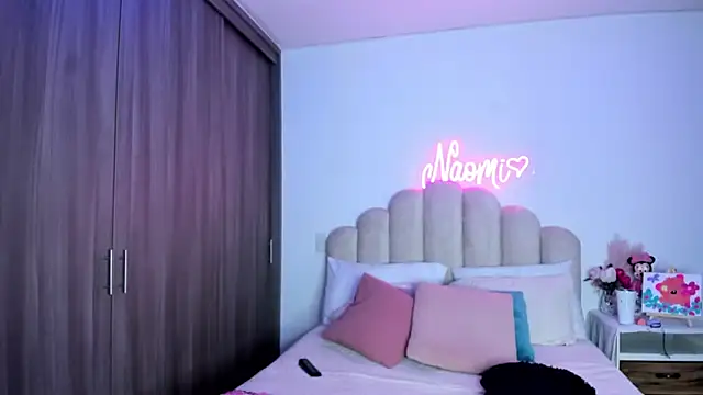 Snapshot of NaomiAsha chatting on February 3, 2026, 11:21 pm NaomiAsha online show from February 3, 2026, 11:21 pm