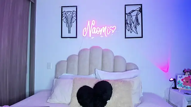 Snapshot of NaomiAsha chatting on February 28, 2026, 8:10 pm NaomiAsha online show from February 28, 2026, 8:10 pm