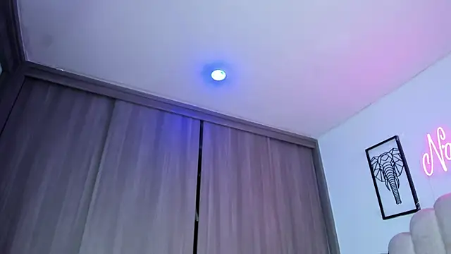 Snapshot of NaomiAsha chatting on March 20, 2026, 8:35 pm NaomiAsha online show from March 20, 2026, 8:35 pm