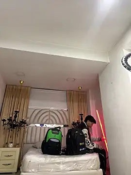 AndyPalmer  online show from March 20, 2025, 10:21 am