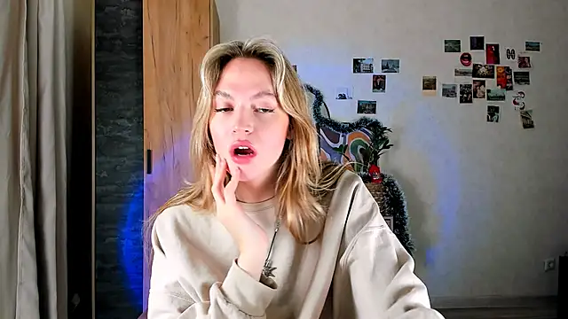 Niky  Jess online show from December 22, 2024, 5:45 am