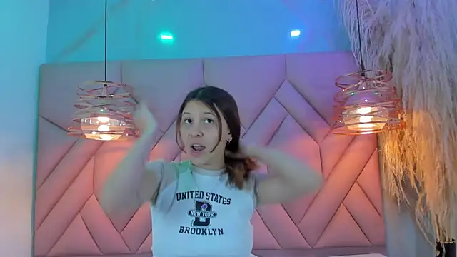 AngelaaCute  online show from January 8, 2025, 12:15 pm