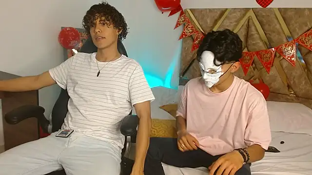 Snapshot of nickolas_moon chatting on February 16, 2025, 12:52 am nickolas moon online show from February 16, 2025, 12:52 am