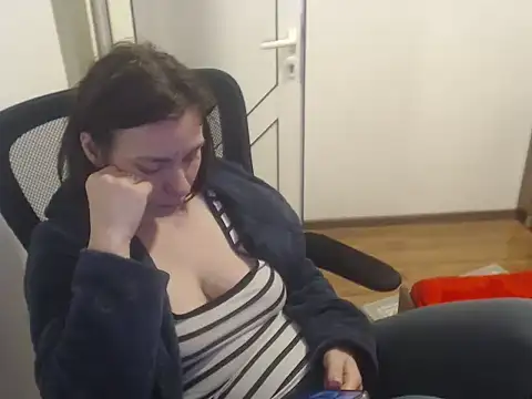 SweetAdela92 online show from February 12, 2026, 11:33 pm