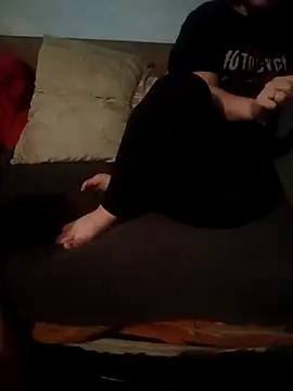 Snapshot of ZeFFirky chatting on November 26, 2025, 8:10 pm ZeFFirky online show from November 26, 2025, 8:10 pm