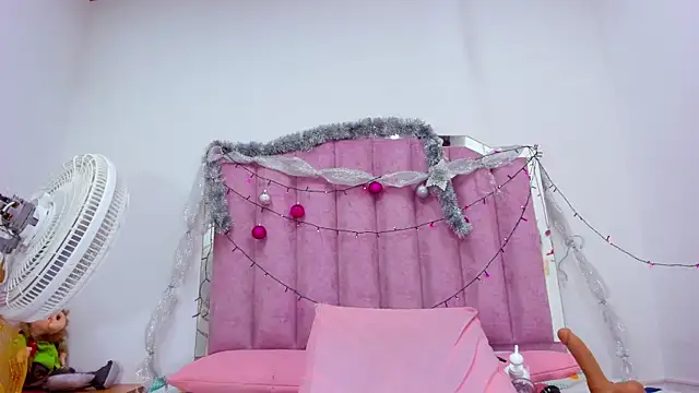 anisha x online show from December 30, 2024, 7:21 pm