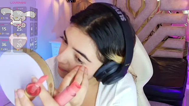 meraki fraise online show from October 10, 2025, 7:57 pm