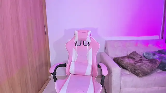 annika taylor online show from February 22, 2025, 12:05 am