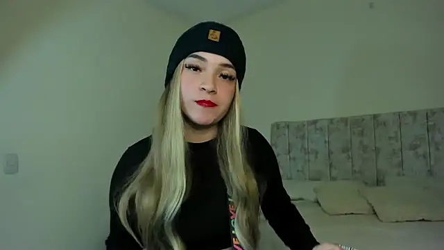 Snapshot of _Paulina_1 chatting on January 31, 2025, 2:04 am Paulina 1 online show from January 31, 2025, 2:04 am