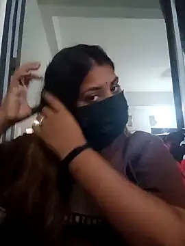 Hotmilfxox online show from December 5, 2024, 1:38 pm