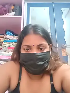 Hotmilfxox online show from December 8, 2024, 12:19 pm