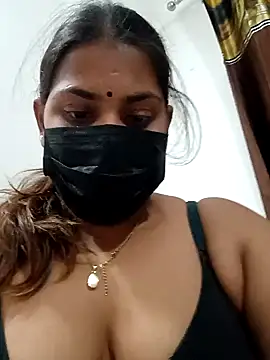 Hotmilfxox online show from December 20, 2024, 4:04 pm