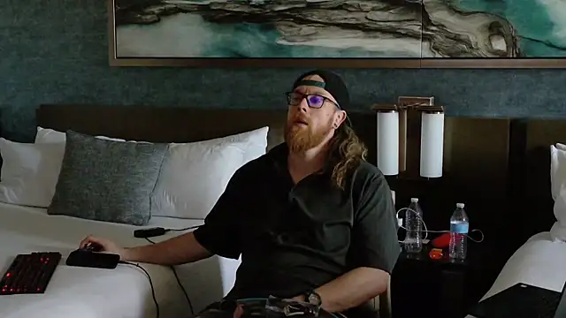 H1gh Fr3qu3ncy online show from March 21, 2025, 8:40 pm