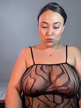 Snapshot of dulce_santamaria chatting on March 2, 2025, 6:48 am dulce santamaria online show from March 2, 2025, 6:48 am