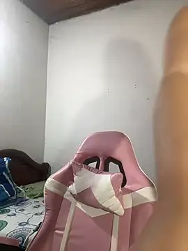 Snapshot of dulce_santamaria chatting on March 15, 2025, 1:19 am dulce santamaria online show from March 15, 2025, 1:19 am