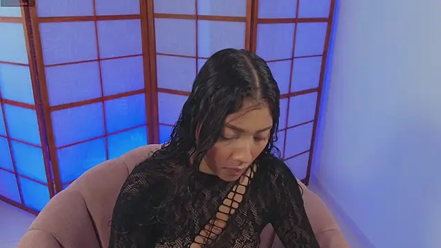 small emilie online show from December 9, 2024, 5:52 pm