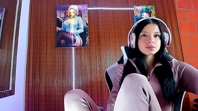 Zoee babygirl online show from February 17, 2026, 4:35 pm