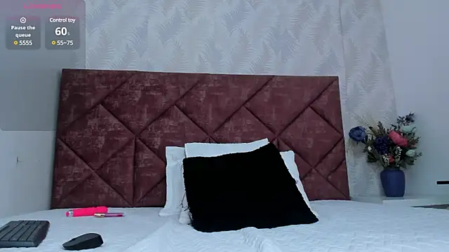 Snapshot of _karla_Brunette_ chatting on December 14, 2024, 4:20 pm karla Brunette online show from December 14, 2024, 4:20 pm