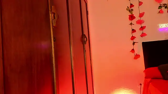 Gigi cooper04 online show from January 9, 2025, 8:11 pm