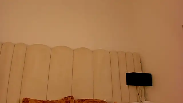 AnnyCherry  online show from September 23, 2025, 10:02 pm