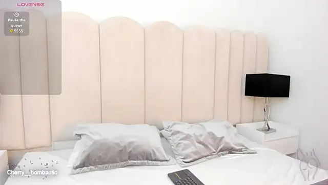 AnnyCherry  online show from February 17, 2026, 10:38 pm